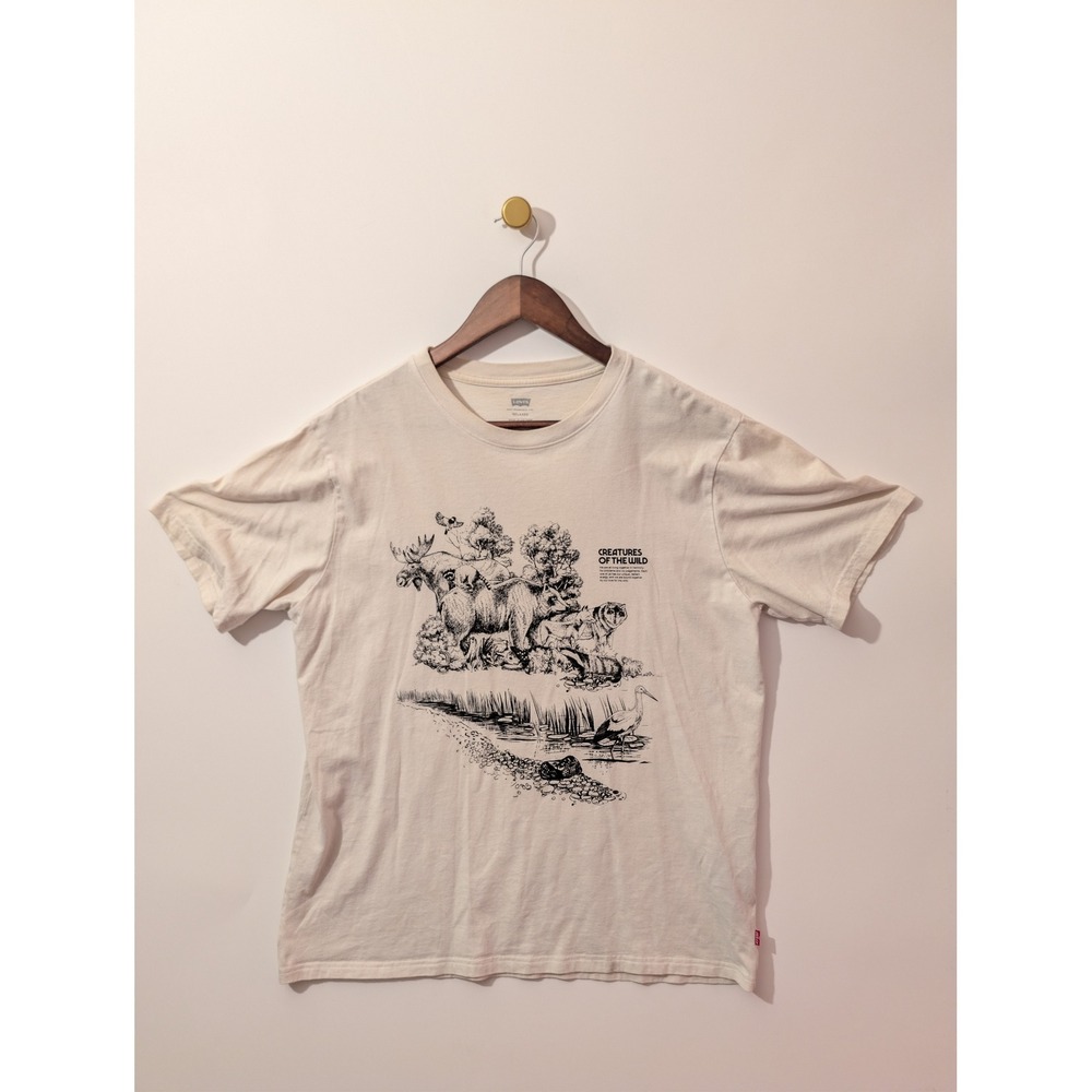 Levis Graphic Tee Mens Medium Cream Excellent Creatures of the Wild Relaxed Tee